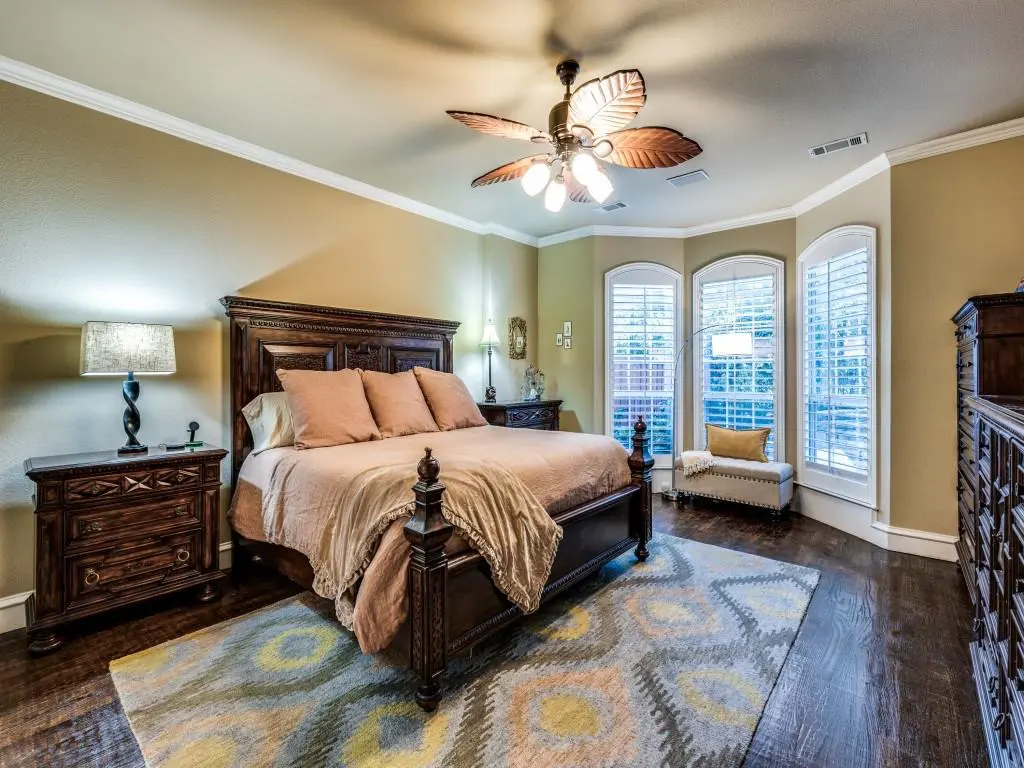 Primary bedroom alternate view