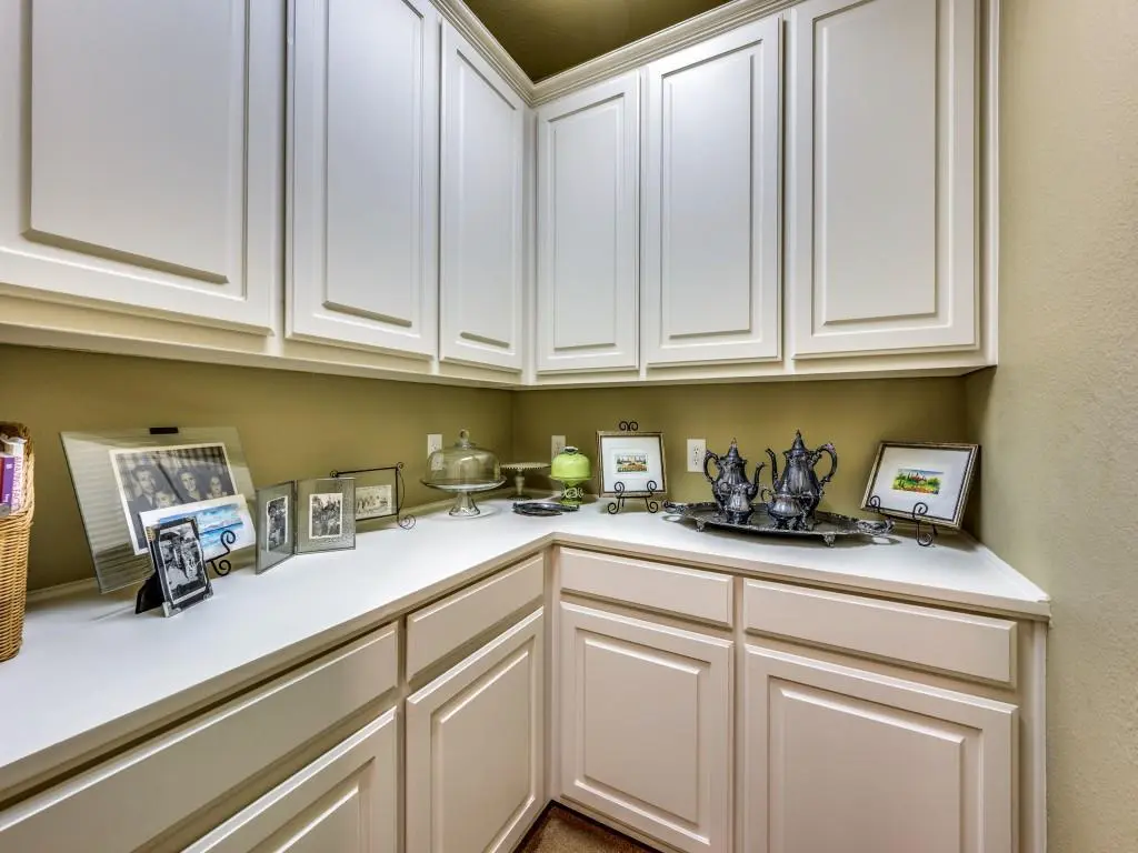 Butler's pantry and utility area